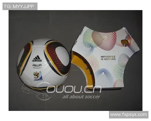 时尚与运动的完美结合Chanel盒子足球引领潮流新风尚